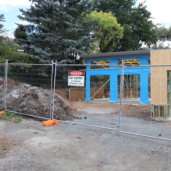 do you deliver and install temporary fencing and what's the cost for these services in Sandwich IL